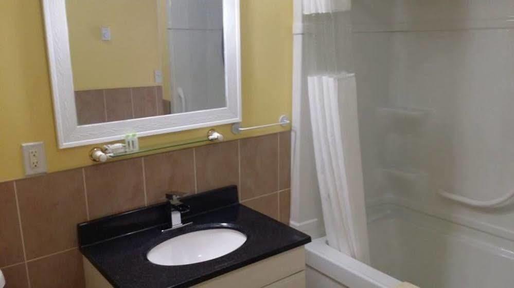 Rymal'S Motel Leamington Bagian luar foto